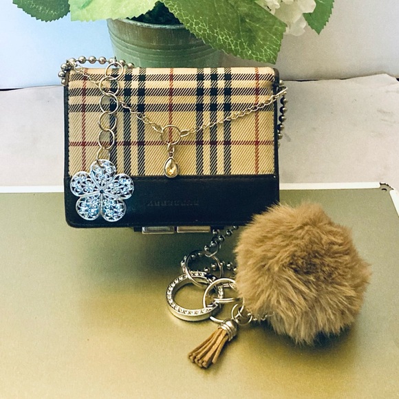 Burberry Nova Check Kisslock Compact Wallet - Picture 1 of 16